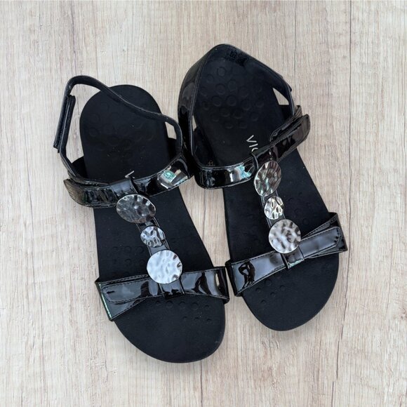 VIONIC Farra Black Ankle Strap Medallion Comfort Sandals Womens 7 WIDE - Picture 1 of 9